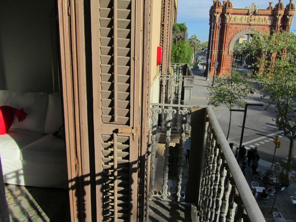My Space Barcelona Pool City Center Exterior photo