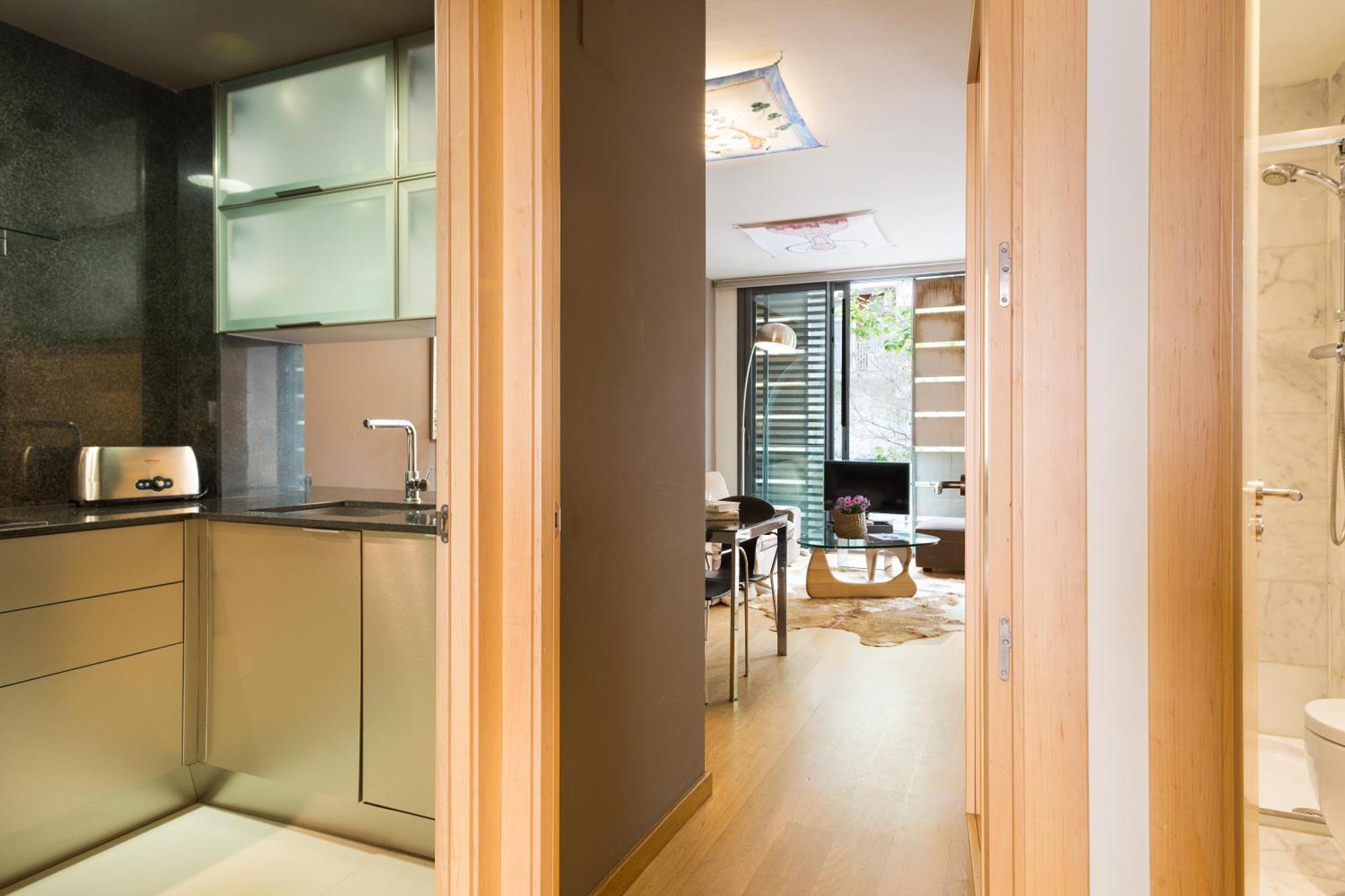 My Space Barcelona Pool City Center Room photo