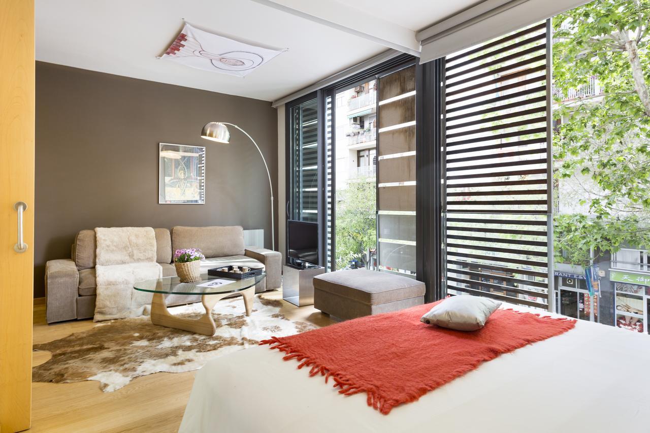 My Space Barcelona Pool City Center Exterior photo